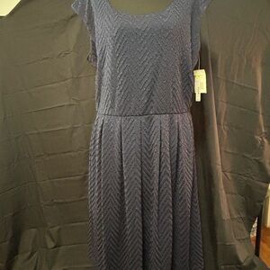 Ronni Nicole Green Ruched Flutter Sleeve Midi Dress 2I